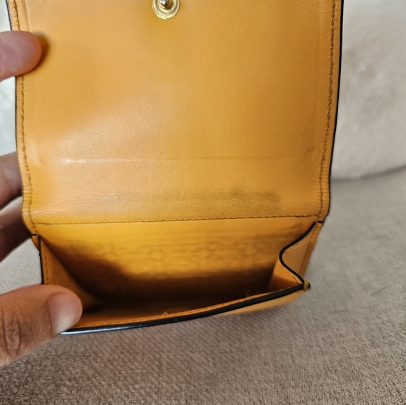Pre-loved Loewe Tri-fold wallet - Picture 10 of 11
